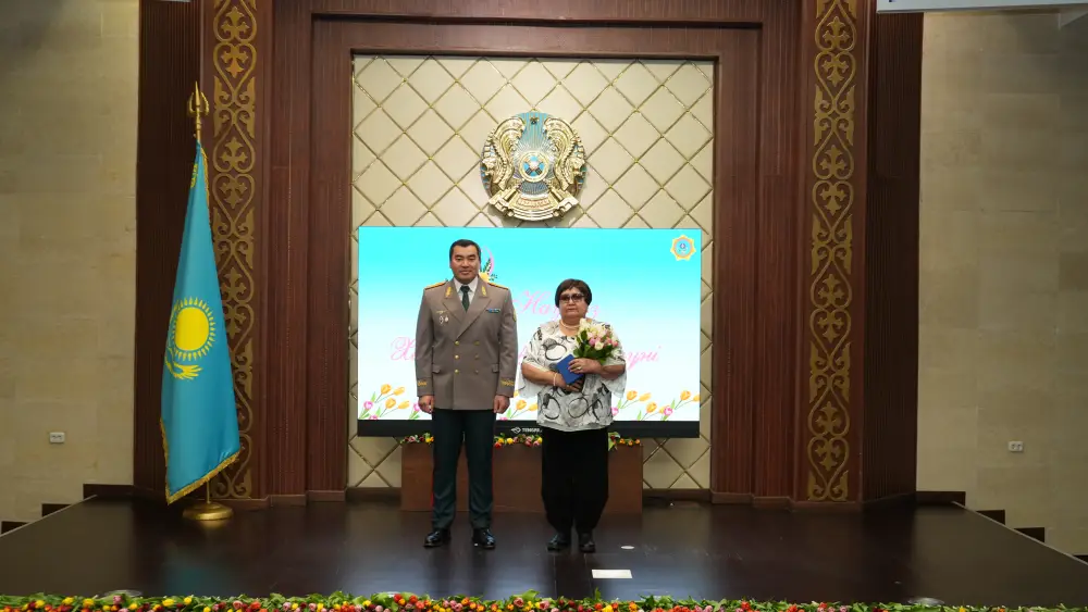 Глава МЧС поздравил женщин ведомства и вручил государственные награды (4)