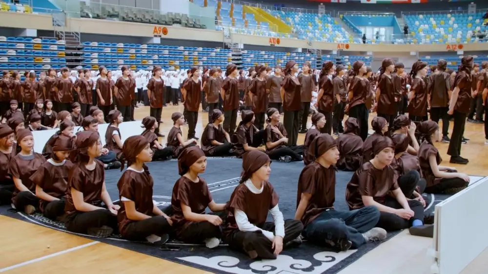 Более 18 тысяч детей по всей Астане начали одновременно игру в асык (9)