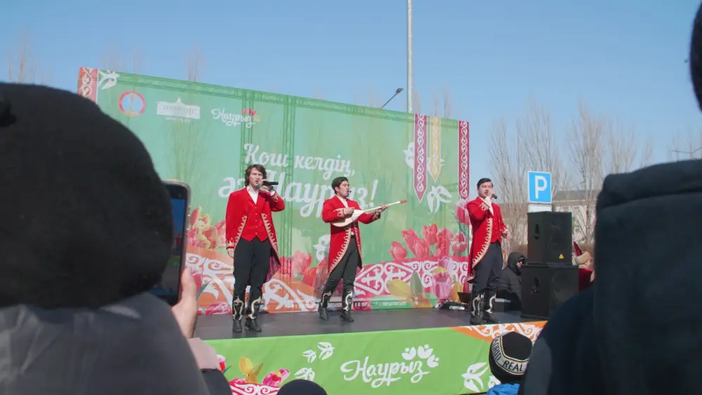 Праздник Наурыз в Астане концертные выступления и национальные соревнования Астане