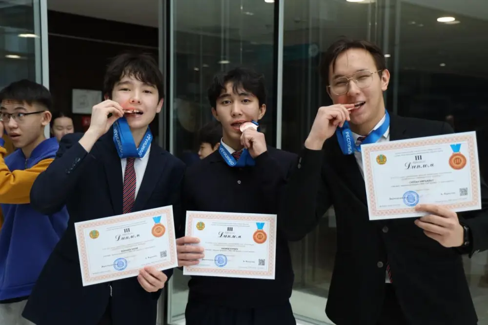 Рекордный год для школьников Казахстана на международных олимпиадах и научных конкурсах (5)