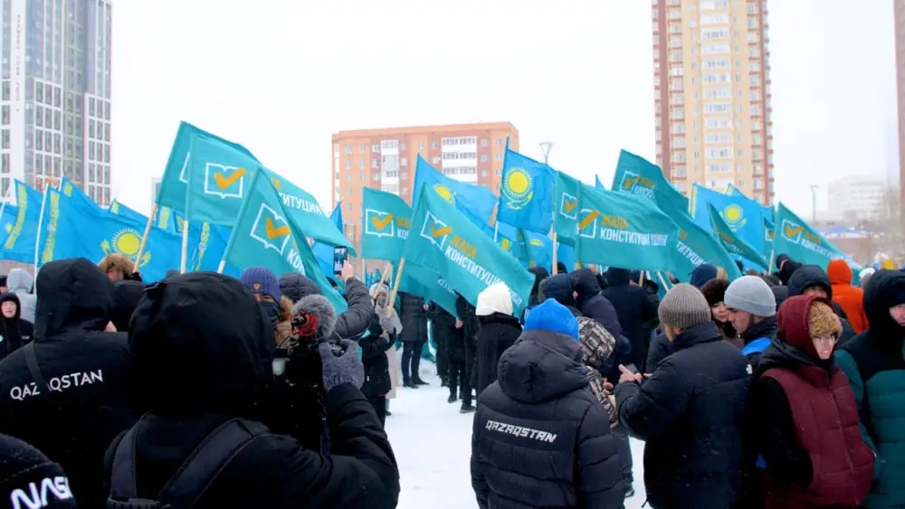 Массовый забег в поддержку новой Конституции прошел в Астане (9)