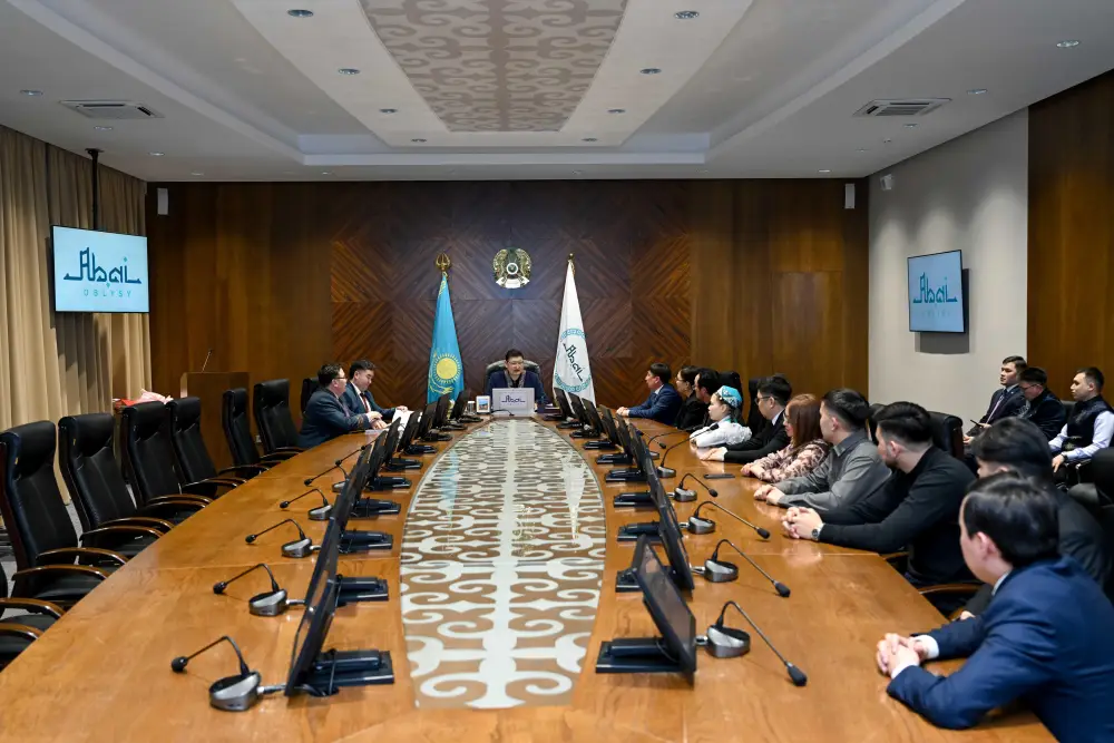 Аким области встретился с айтыскерами и деятелями искусства (6)