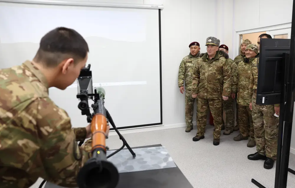 Министр обороны акцентировал внимание на важности сроков строительства военных объектов для повышения боевой готовности Сил специальных операций Астане