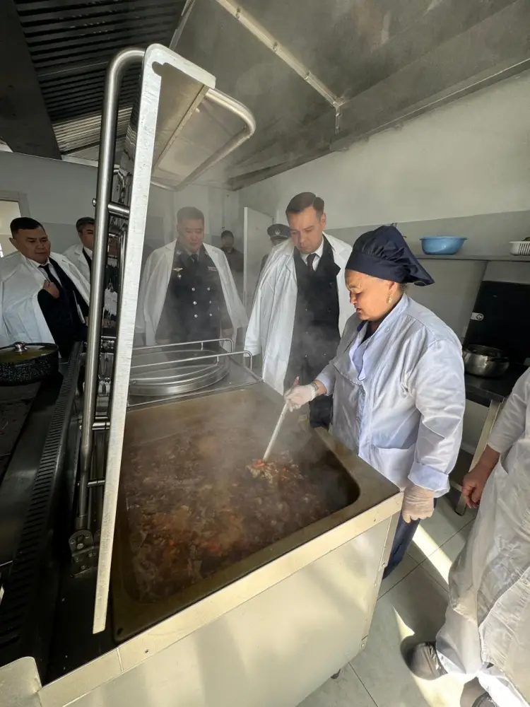 посещение Артура Ластаева учреждения для несовершеннолетних в Алматы Астане