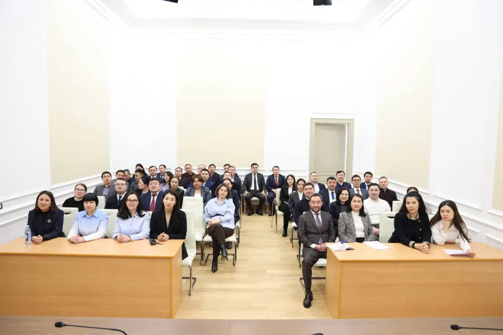 Посещение магистрантами Академии правосудия Конституционного Суда РК: изучение конституционного контроля и судебных механизмов Астане