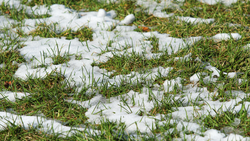 Гололедица и тепло: мартовские капризы Астаны и Алматы Астане