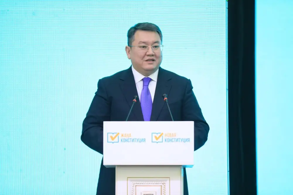 Советник Президента Казахстана Малик Отарбаев провёл встречу с жителями Кобдинского района Астане