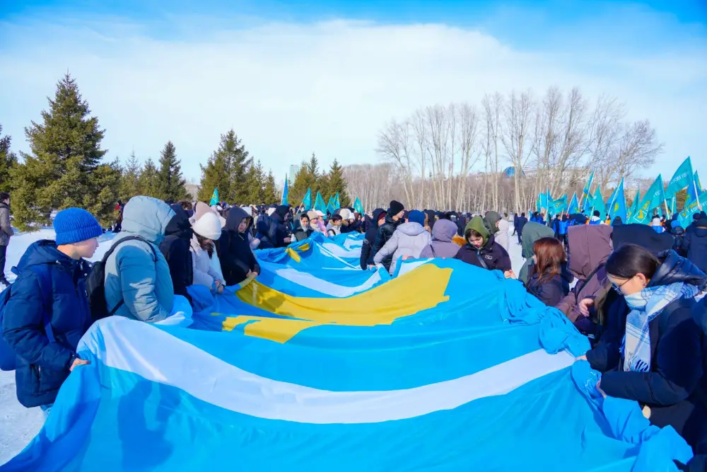 Более тысячи представителей молодежи поддержали новую Конституцию масштабным челленджем (6)