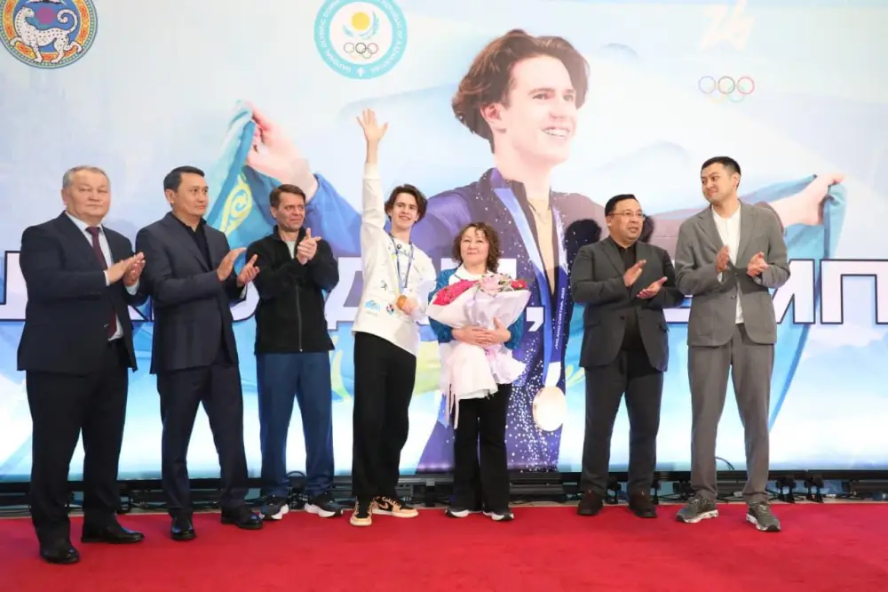 Алматы встретил олимпийского чемпиона XXV зимних Игр Михаила Шайдорова (2)