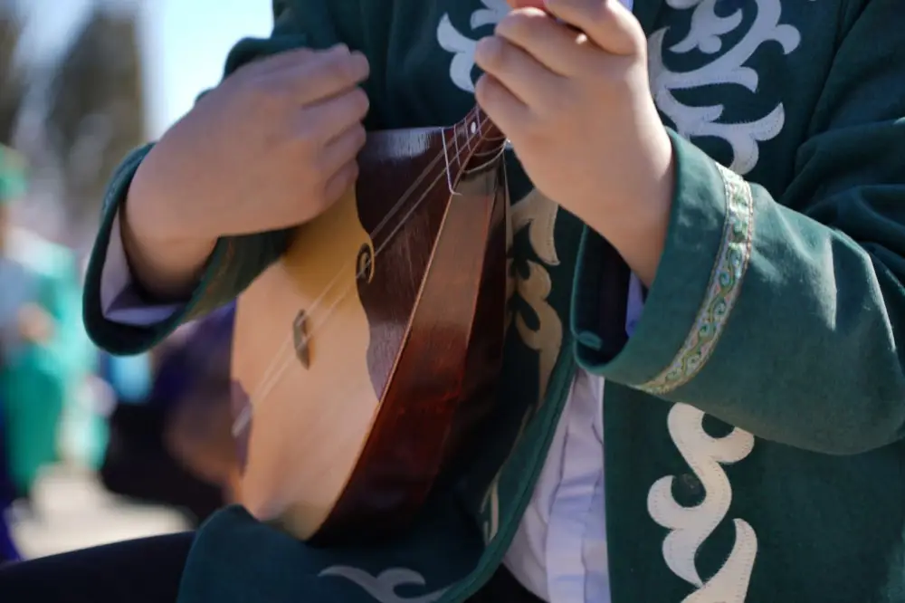 Полмиллиона казахстанских детей одновременно исполнили известные народные кюи (5)