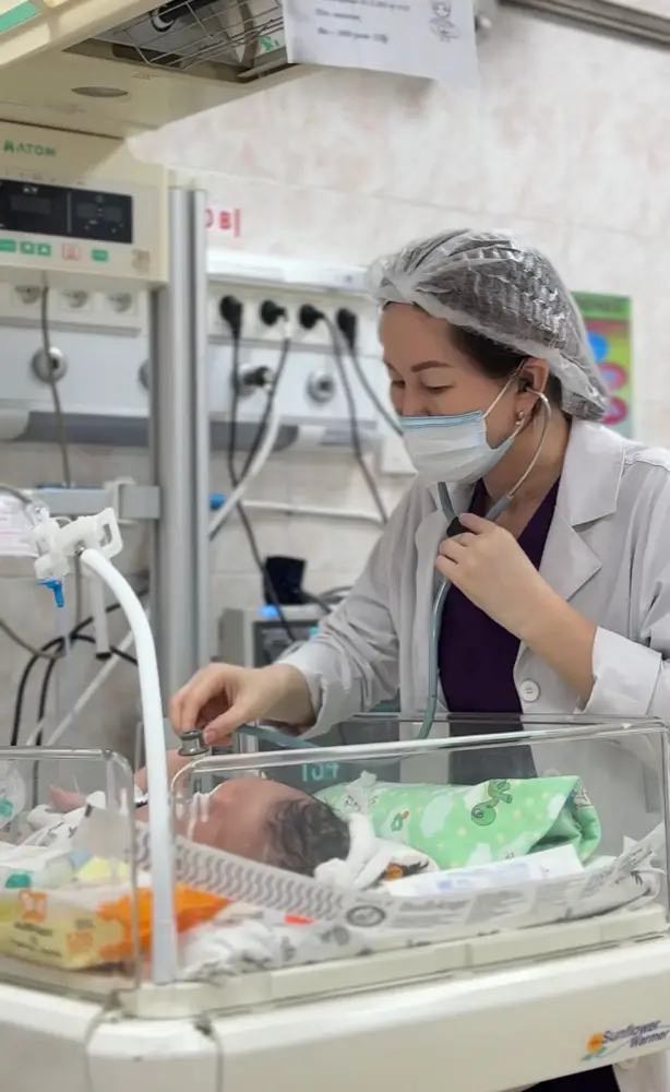 В Алматы успешно выписан новорожденный с низким весом, подтверждающий высокий уровень перинатальной помощи Астане