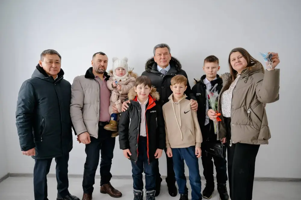 Ключи от дома и новые проекты: визит акима Астане