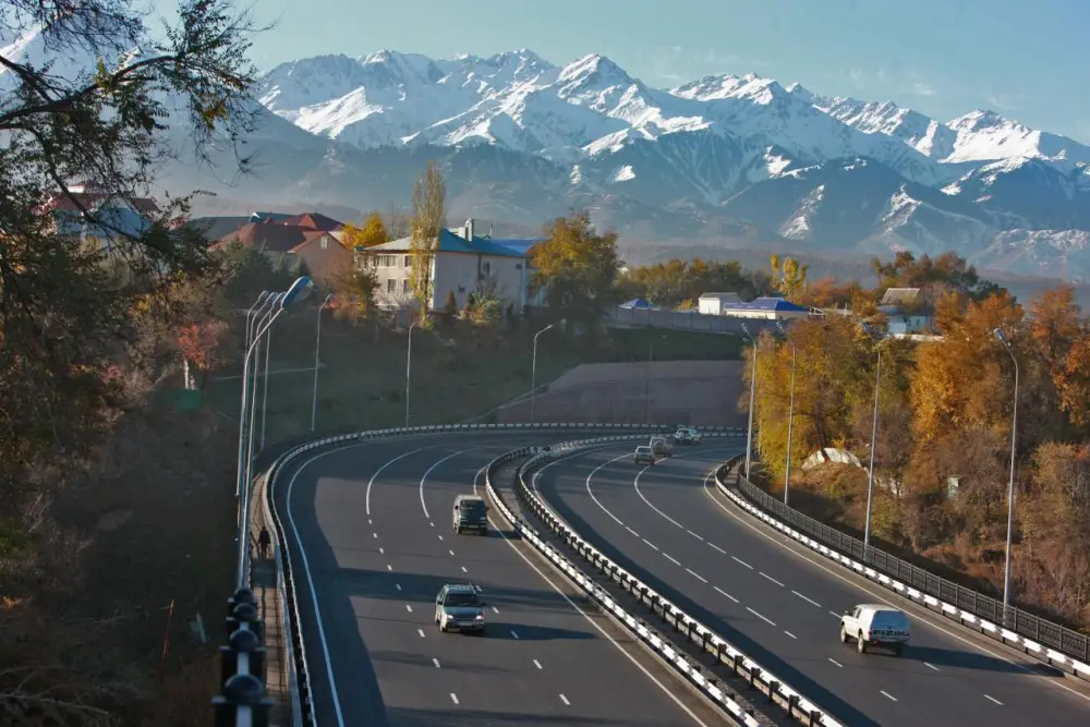 КазНУ активно разъясняет проект новой Конституции гражданам. О роли университетов в реформе права рассказали в Алматы (2)