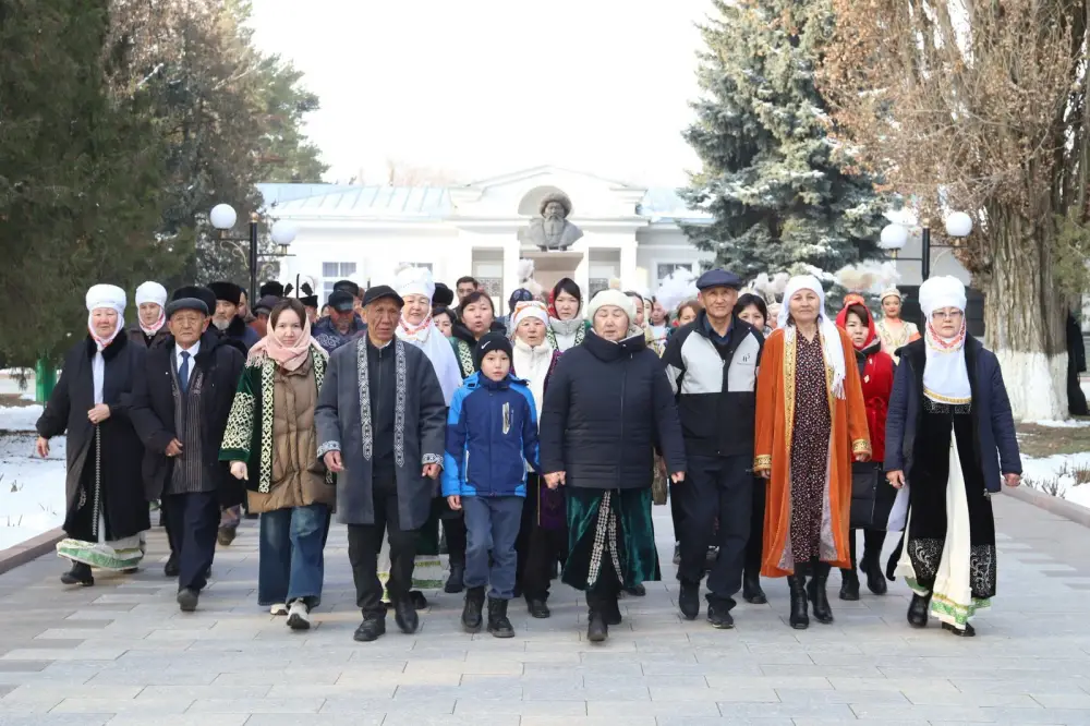 Активное участие потомка Жамбыла Жабаева в референдуме: символ уважения к традициям и влияние на будущее страны Астане