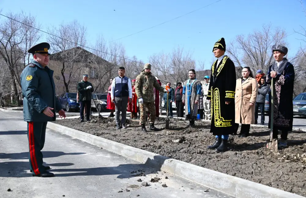 Экологическая акция в гарнизонах высадка деревьев и благоустройство территорий Астане