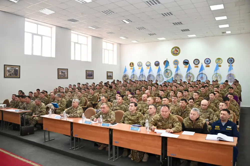 Инспекция воинских частей в Атырау и Актау Астане