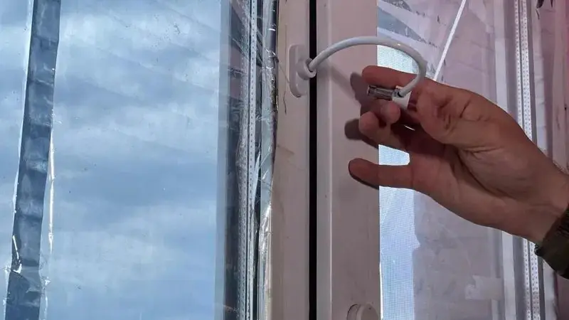 Защитите своих детей: как предотвратить падение из окон и сохранить их безопасность Астане