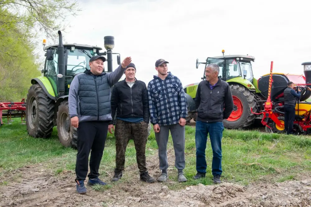 В Жетісу активно продолжается весенняя посевная кампания (2)
