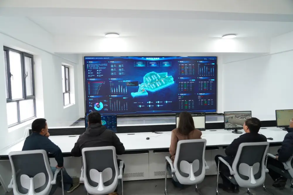 Инновации в хлопковой промышленности Туркестанской области: Визит Нуралхана Кушерова на современный завод Астане