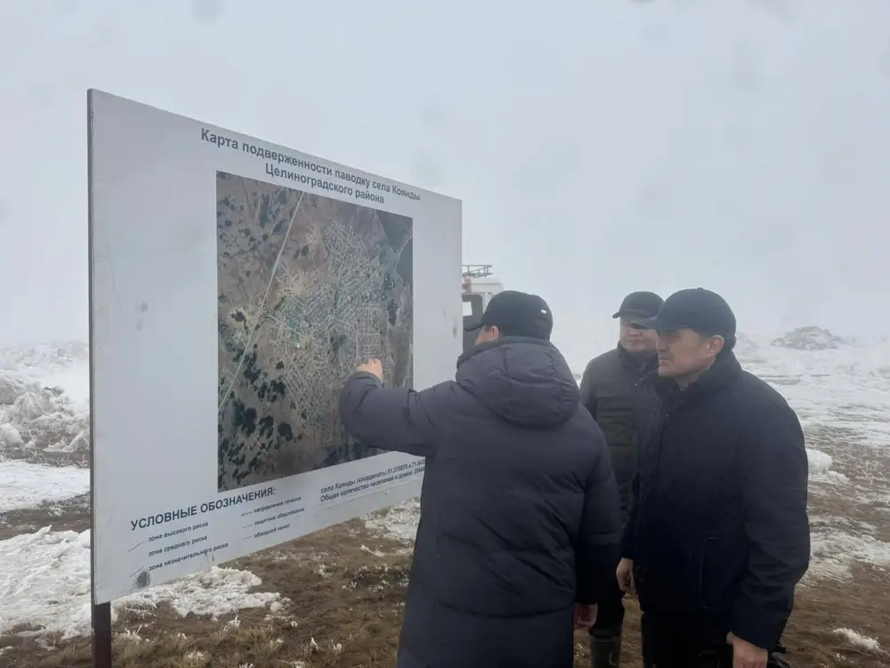 В Акмолинской области усилены противопаводковые меры: вывоз снега ведётся круглосуточно (7)