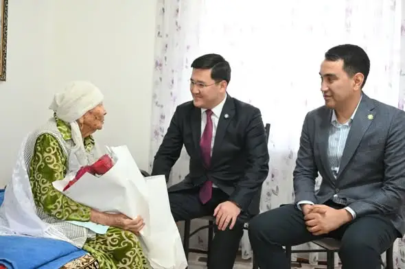 Почитание матерей-долгожительниц в Жетысайском районе как символ передачи ценностей между поколениями Астане