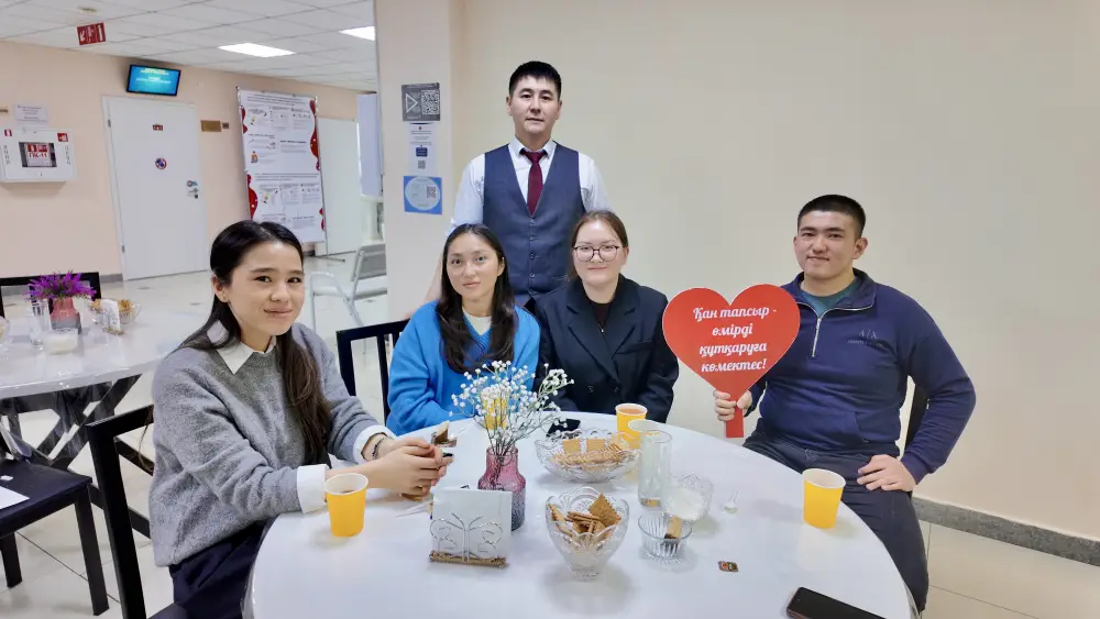 МИНЗДРАВ: ОКОЛО 18 ТЫСЯЧ КАЗАХСТАНЦЕВ СТАЛИ ДОНОРАМИ КРОВИ В РАМКАХ ФЕВРАЛЬСКОЙ АКЦИИ Астане