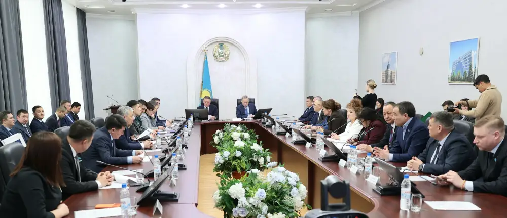 Обсуждение улучшения инфраструктуры в Аркалыке на внеочередной сессии маслихата Астане