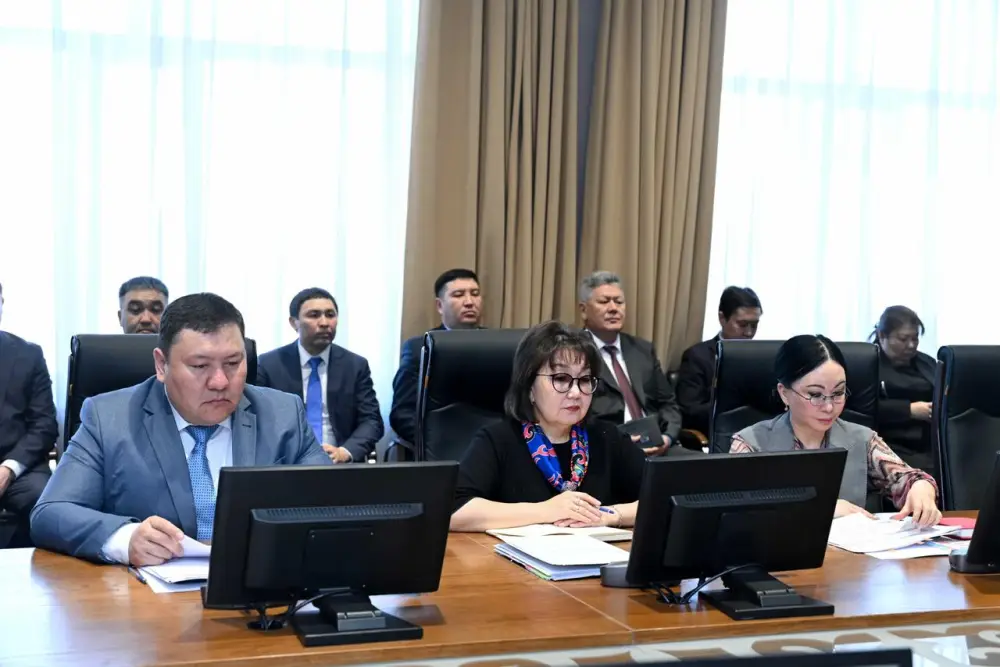 В области Абай обсудили актуальные вопросы сферы образования (10)