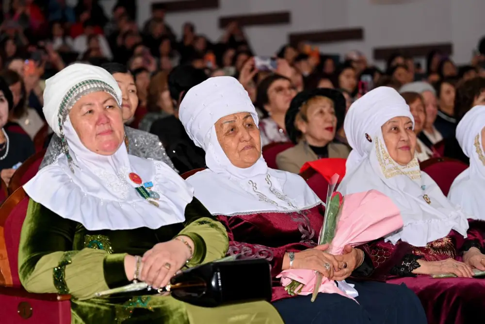 Празднование 8 Марта в Семее: признание вклада женщин в развитие региона Астане