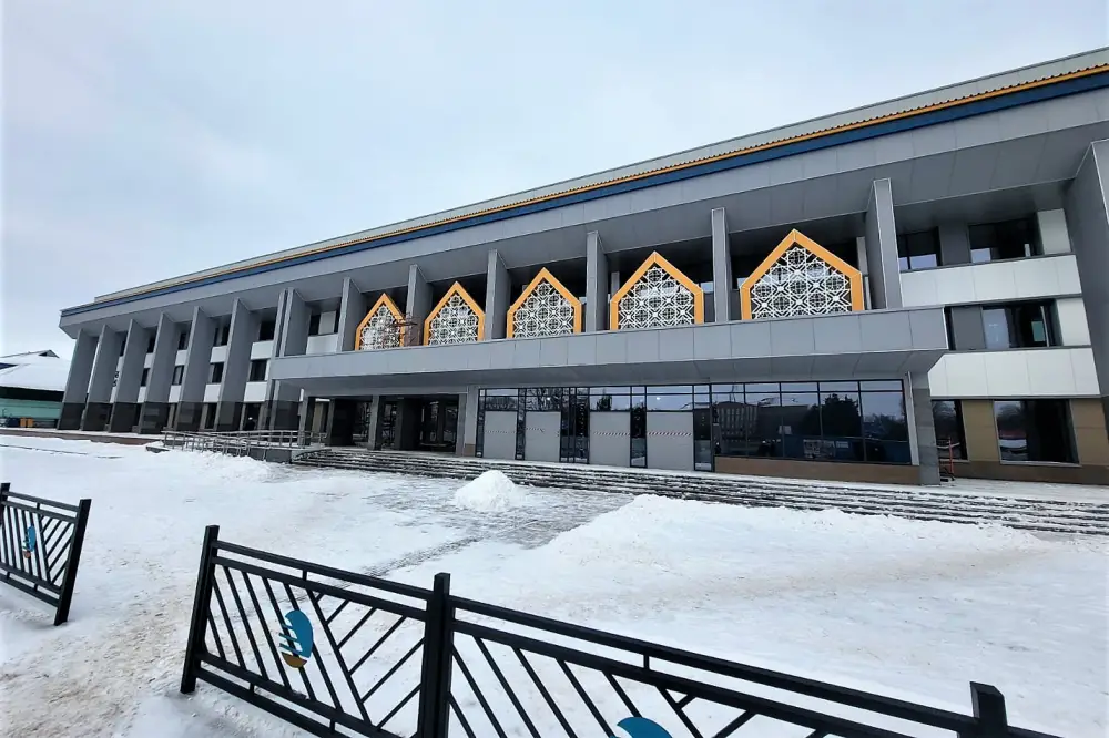 В Казахстане продолжаются работы по реконструкции железнодорожных вокзалов (5)