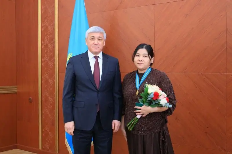 Поздравление женщин Карагандинской области с 8 Марта Астане