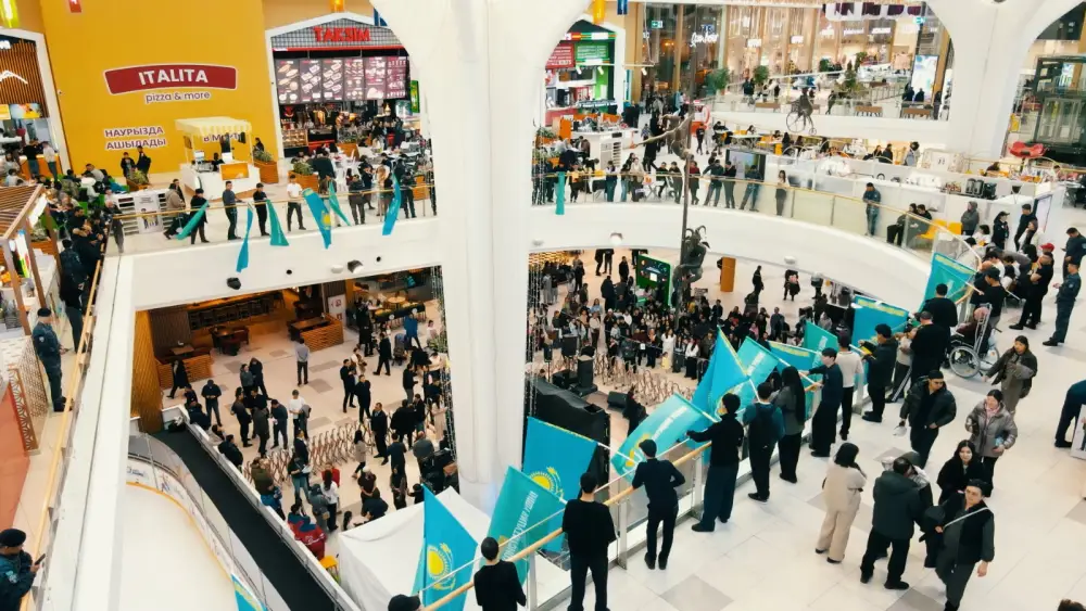 В Астане прошёл масштабный концерт в поддержку новой Конституции (6)