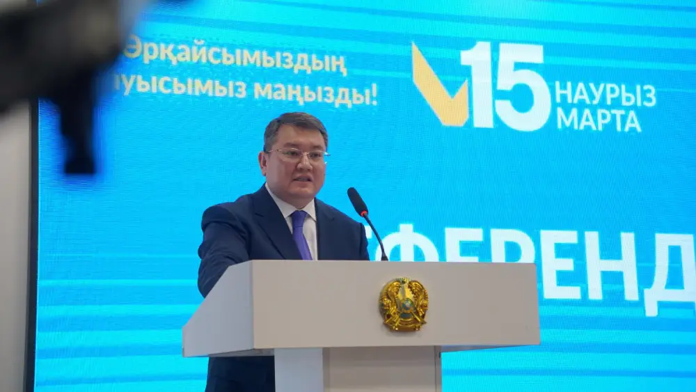 Встреча Малик Отарбаева с жителями Ордабасинского района: обсуждение реформ и их влияние на развитие региона Астане