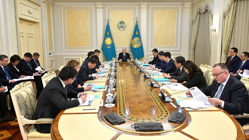 Касым-Жомарт Токаев обсуждает с крупнейшими банками Казахстана реализацию проекта Digital Qazaqstan Астане