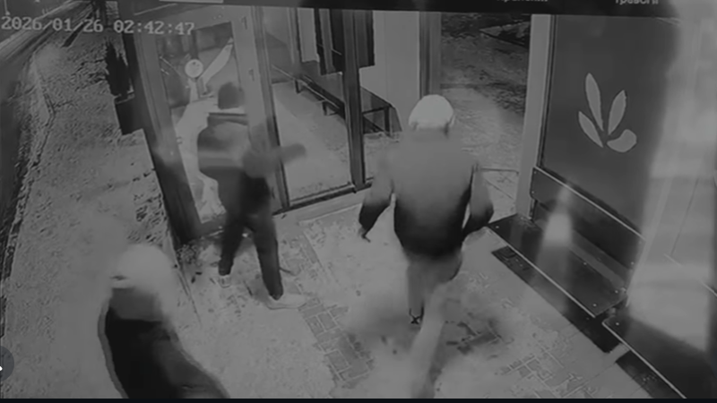 В Алматы продолжается вандализм: остановки становятся мишенью для разрушений Астане