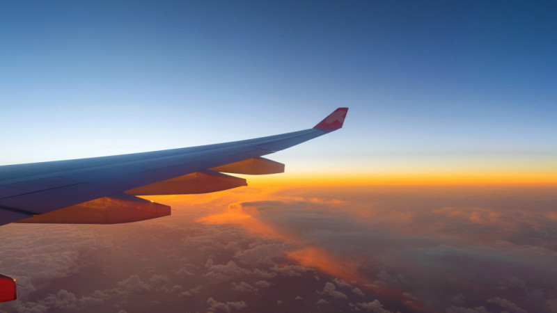 Возвращение под звёздами: почти 1,8 тысячи казахстанцев прибыли ночными рейсами из Ближнего Востока Астане