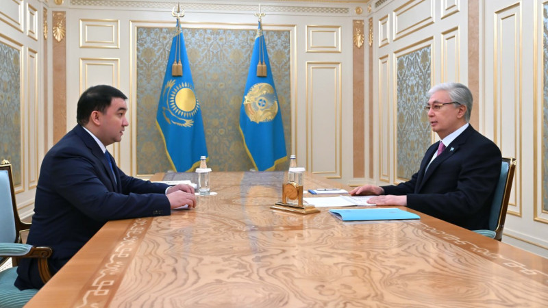 Токаев акцентирует внимание на улучшении качества жизни в Туркестанской области на встрече с акимом Кушеровым Астане