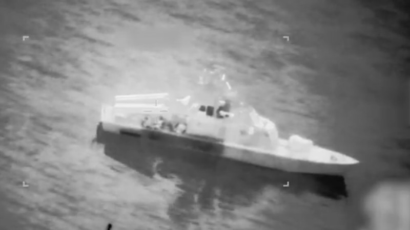 США наносят удары по иранским минным катерам в Ормузском проливе на фоне угроз минирования Астане