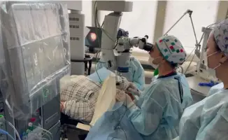 Врачи Алматы помогли частично восстановить зрение пациенту после тяжелой травмы глаза