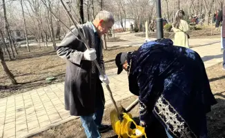 Наурыз в Алматы: 400 деревьев для новой жизни!