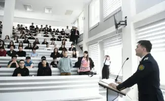 Современные угрозы цифрового мира дропперство и дипфейки для студентов