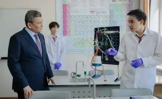 Аким области ознакомился с условиями обучения в Назарбаев Интеллектуальной школе