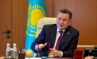 Аким ВКО провёл встречу с победителями республиканского айтыса