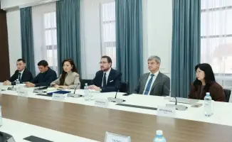 Развитие телекоммуникационной инфраструктуры в Жамбылской области: встреча Ербола Карашукеева с председателем ТОО «Мобайл Телеком-Сервис»