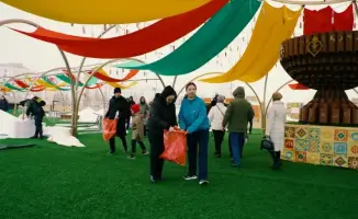 Экологическая акция 'Тазару күні' в Астане: привлечение молодежи и волонтеров к очистке мест празднования Наурыза