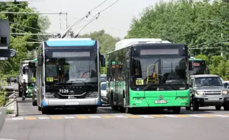 Алматинские автобусы: кто забыл маску в борьбе за чистый воздух?