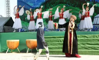 День Көрісу в Алматы: звуковые дроны и роботы создали праздничную атмосферу