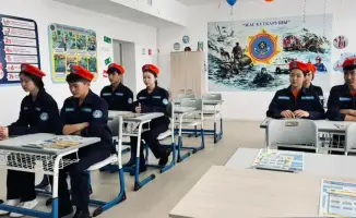 В Казахстане открыты более 50 классов «Юный спасатель» для 1000 школьников