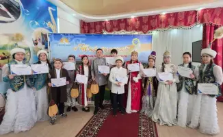 В Балхаше развивают традиции айтыса среди школьников