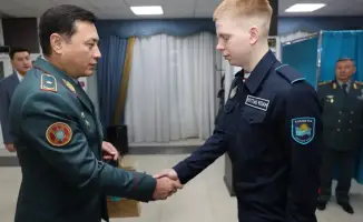 Участие военнослужащих в референдуме: символическое голосование рядового Артура Ярового в день рождения